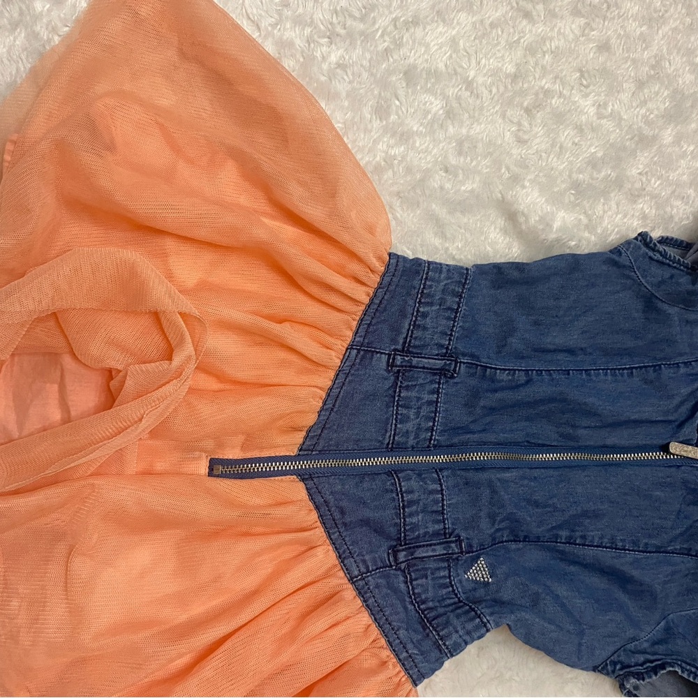 Guess - Picture 5 of 7